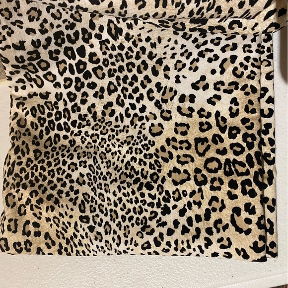 Chico's White Leopard Animal Print Pull On Crop Pants Ladies Size 10/Chico 1.5 - Picture 9 of 10